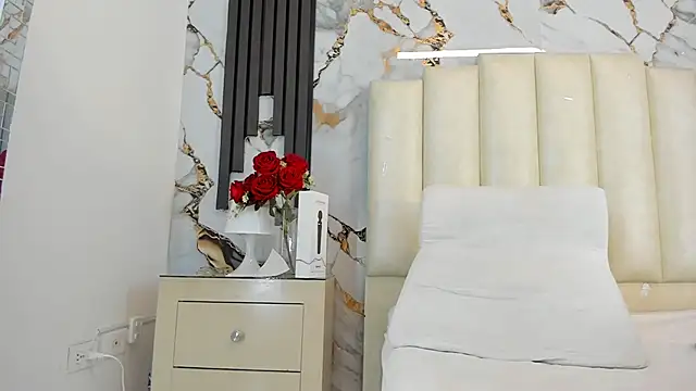 khloeblake online show from 02/20/25, 08:17