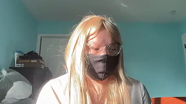 Jessica-Aine online show from 10/24/25, 04:03
