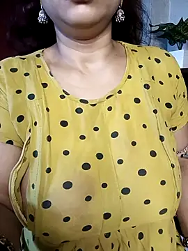 Snapshot of Sneha_gril chatting on 03/10/26, 01:21 Sneha gril online show from 03/10/26, 01:21