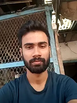 Snapshot of Skinny_Bigass_23 chatting on 11/15/25, 09:17 Skinny Bigass 23 online show from 11/15/25, 09:17