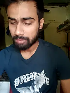 Snapshot of Skinny_Bigass_23 chatting on 11/19/25, 06:46 Skinny Bigass 23 online show from 11/19/25, 06:46