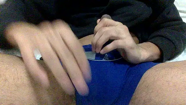 Snapshot of cuckoldmygf chatting on 02/15/25, 05:51 cuckoldmygf online show from 02/15/25, 05:51