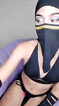 Aaliyah Salma online show from 01/10/25, 10:46