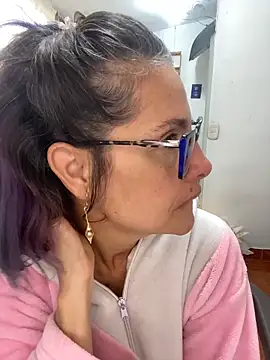 Snapshot of Goddess-Love- chatting on 05/06/26, 11:15 Goddess-Love- online show from 05/06/26, 11:15