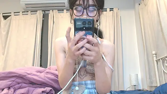 Snapshot of seo_yeon_ chatting on 01/18/25, 02:33 seo yeon online show from 01/18/25, 02:33