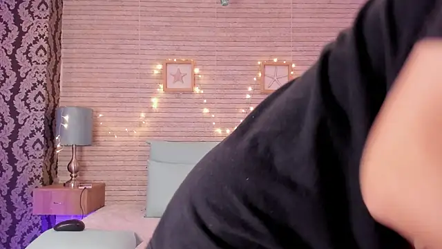 Snapshot of Catalinna_Thompson chatting on 12/29/24, 06:05 Catalinna Thompson online show from 12/29/24, 06:05