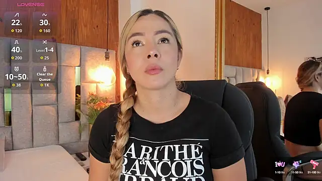 Saori newman online show from 09/10/25, 11:54