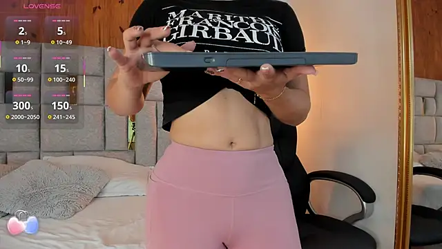 Saori newman online show from 09/29/25, 12:54