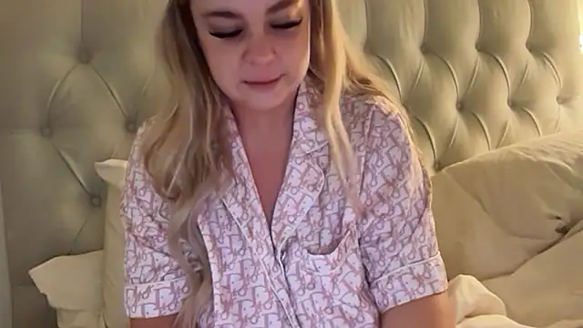 blairbella online show from 10/30/25, 06:37