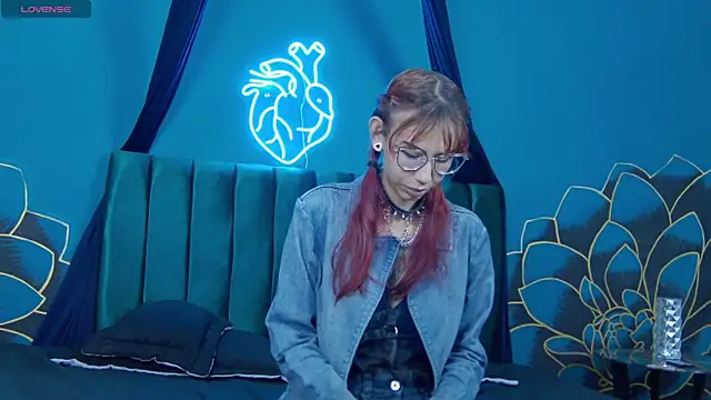 Lunamistyc online show from 11/27/25, 08:00