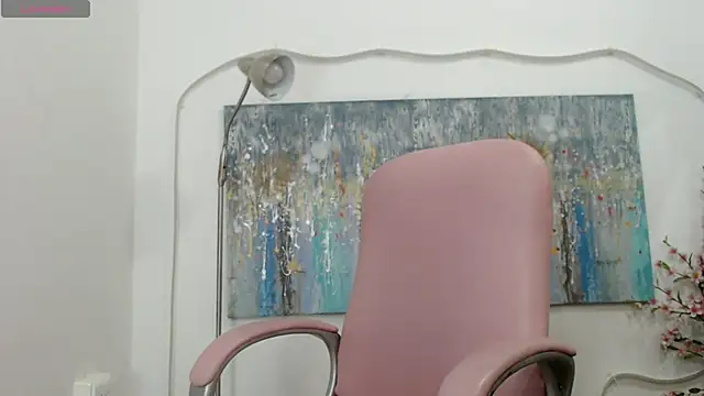 Snapshot of ariana_crazzy chatting on 12/30/24, 04:29 ariana crazzy online show from 12/30/24, 04:29