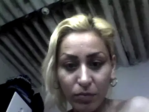 ariana crazzy online show from 03/11/25, 08:30