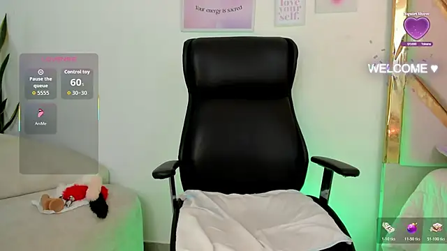 Snapshot of Goddess__Lilith chatting on 10/29/25, 02:25 Goddess Lilith online show from 10/29/25, 02:25