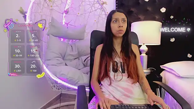 Snapshot of Goddess__Lilith chatting on 11/12/25, 01:22 Goddess Lilith online show from 11/12/25, 01:22