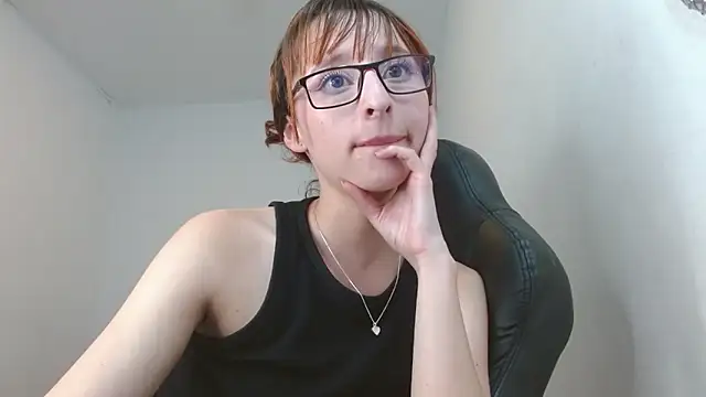 Snapshot of CelesteAyase chatting on 02/11/25, 02:03 CelesteAyase online show from 02/11/25, 02:03