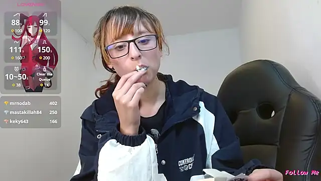 Snapshot of CelesteAyase chatting on 03/07/25, 06:13 CelesteAyase online show from 03/07/25, 06:13