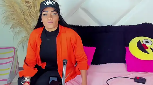 Snapshot of ScarlethNatasha chatting on 12/27/24, 02:25 ScarlethNatasha online show from 12/27/24, 02:25