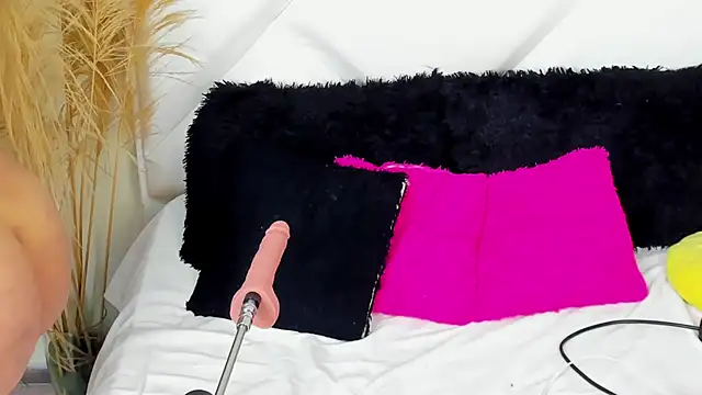 Snapshot of ScarlethNatasha chatting on 01/29/25, 12:33 ScarlethNatasha online show from 01/29/25, 12:33