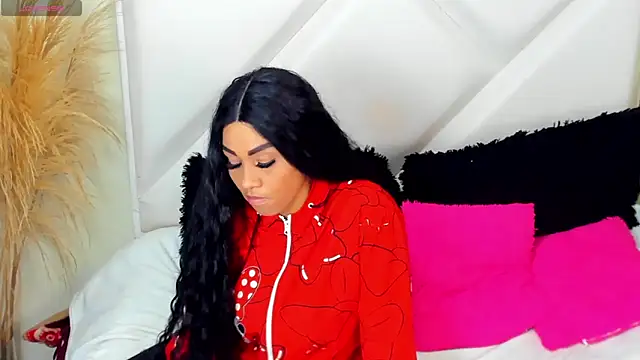 Snapshot of ScarlethNatasha chatting on 10/26/25, 03:45 ScarlethNatasha online show from 10/26/25, 03:45