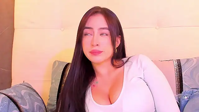 Snapshot of ArwenMuse chatting on 03/07/25, 10:43 ArwenMuse online show from 03/07/25, 10:43