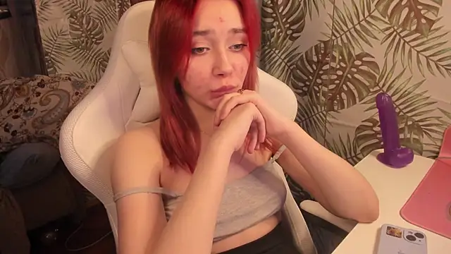 SweetLinaa online show from 01/04/25, 10:49