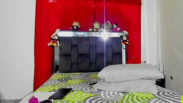 chloe vasquez710 online show from 01/11/25, 01:32