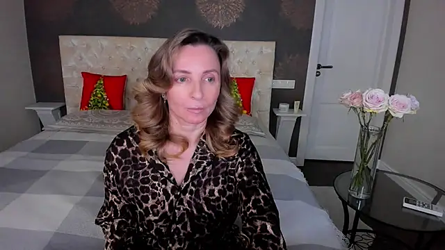 AllisonWilliams online show from 12/17/25, 04:02