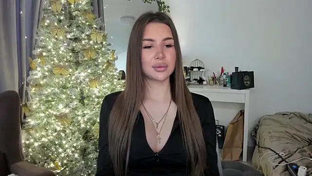 Snapshot of SuraMune chatting on 01/07/25, 08:13 SuraMune online show from 01/07/25, 08:13