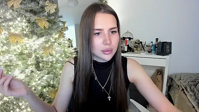 Snapshot of SuraMune chatting on 01/09/25, 03:12 SuraMune online show from 01/09/25, 03:12