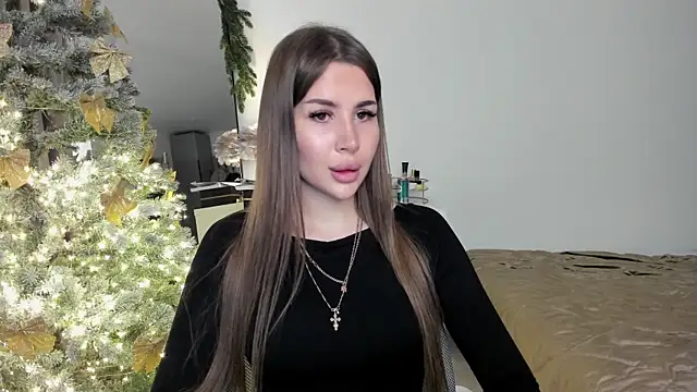 Snapshot of SuraMune chatting on 01/13/25, 11:08 SuraMune online show from 01/13/25, 11:08