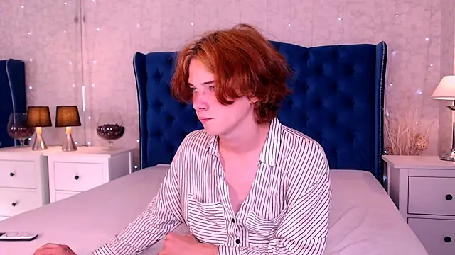 Snapshot of iwillfall chatting on 09/14/25, 10:31 iwillfall online show from 09/14/25, 10:31