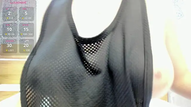 Snapshot of AngelStonne_ chatting on 01/22/25, 10:18 AngelStonne online show from 01/22/25, 10:18