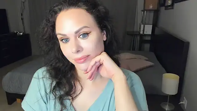 MollyCheiz online show from 09/10/25, 09:37