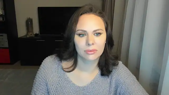 MollyCheiz online show from 11/05/25, 06:08