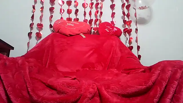 Snapshot of kisandgioni chatting on 02/05/25, 10:33 kisandgioni online show from 02/05/25, 10:33