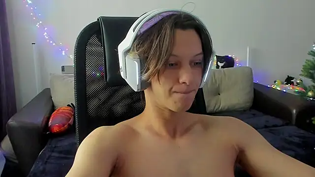 Snapshot of Ostin_meow chatting on 12/01/25, 05:34 Ostin meow online show from 12/01/25, 05:34