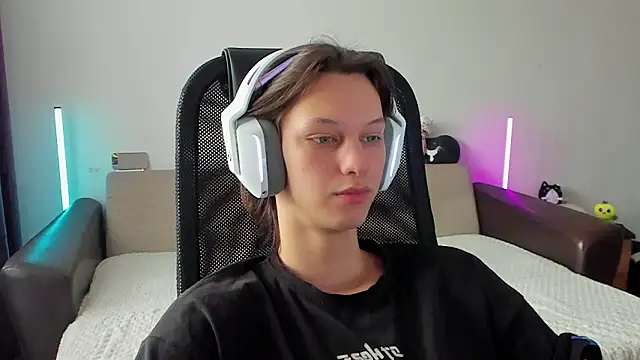 Ostin meow online show from 02/17/26, 08:55