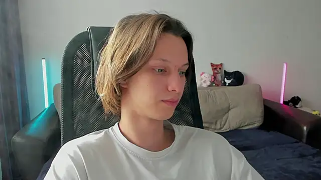 Ostin meow online show from 04/09/26, 10:42