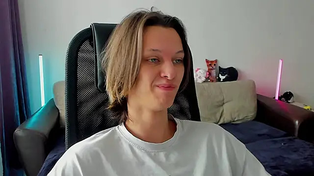 Ostin meow online show from 04/10/26, 09:47