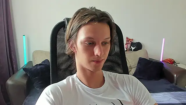 Ostin meow online show from 06/30/26, 12:17