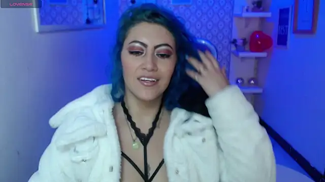 Snapshot of scarleth_blue chatting on 02/15/25, 03:09 scarleth blue online show from 02/15/25, 03:09