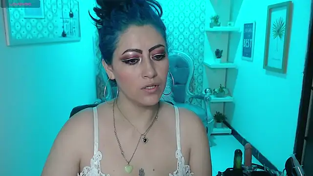 Snapshot of scarleth_blue chatting on 03/05/25, 03:08 scarleth blue online show from 03/05/25, 03:08