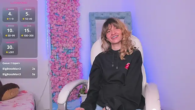 Snapshot of summer_sweet_ chatting on 01/10/25, 04:22 summer sweet online show from 01/10/25, 04:22