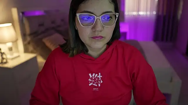 Snapshot of Camilaa_bueno chatting on 12/06/24, 08:07 Camilaa bueno online show from 12/06/24, 08:07