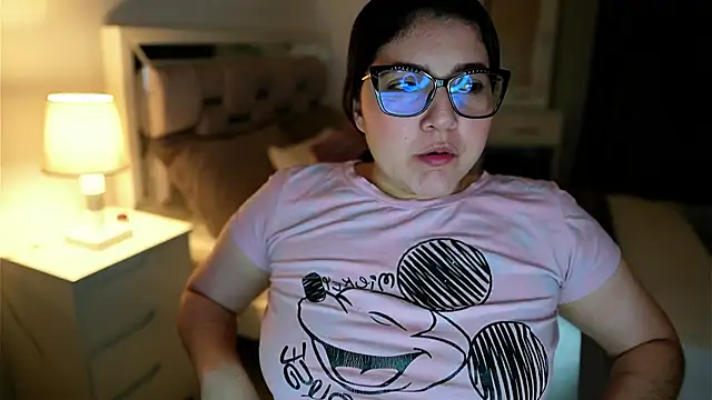 Camilaa bueno online show from 01/18/26, 12:14