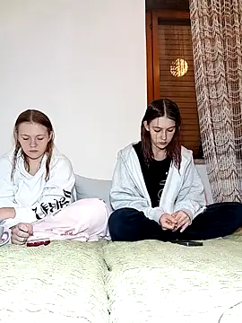 ella grays online show from 11/06/25, 07:26