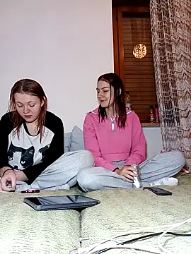 ella grays online show from 11/23/25, 05:02