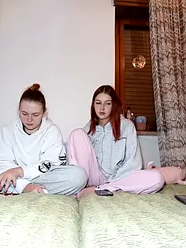 ella grays online show from 11/28/25, 06:32