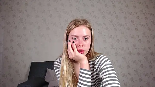 sofiaa here online show from 05/26/26, 11:56