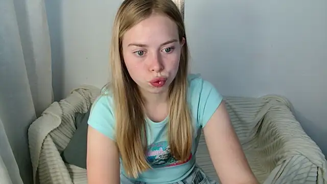Snapshot of sofiaa_here chatting on 07/06/26, 12:07 sofiaa here online show from 07/06/26, 12:07